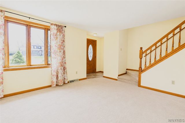 4382 Twilight Lane, Hamburg, NY 14075