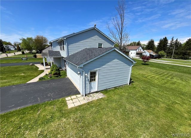 4382 Twilight Lane, Hamburg, NY 14075