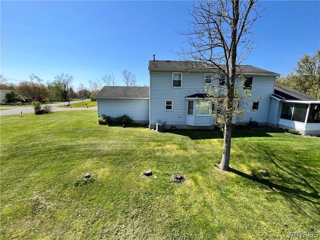 4382 Twilight Lane, Hamburg, NY 14075