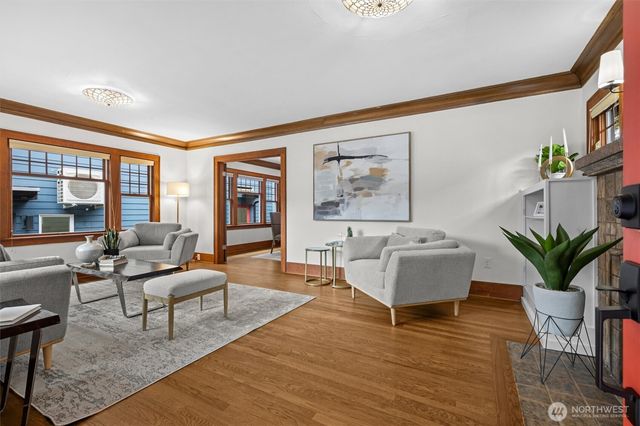 1417 Martin Luther King Jr Way, Seattle, WA 98122