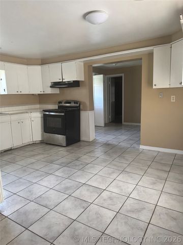 2623 E 55th Place, Tulsa, OK 74105