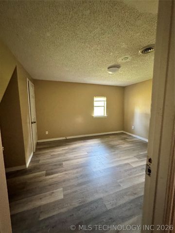 2623 E 55th Place, Tulsa, OK 74105