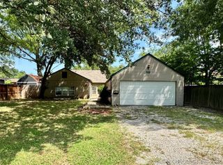 2623 E 55th Place, Tulsa, OK 74105