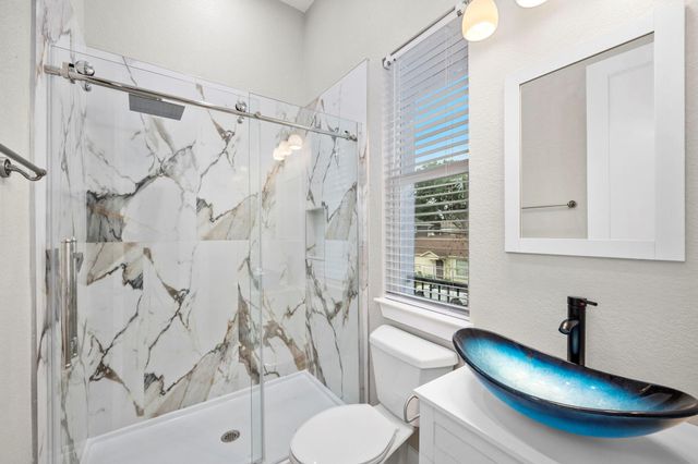 2310 Detering Street A, Houston, TX 77007