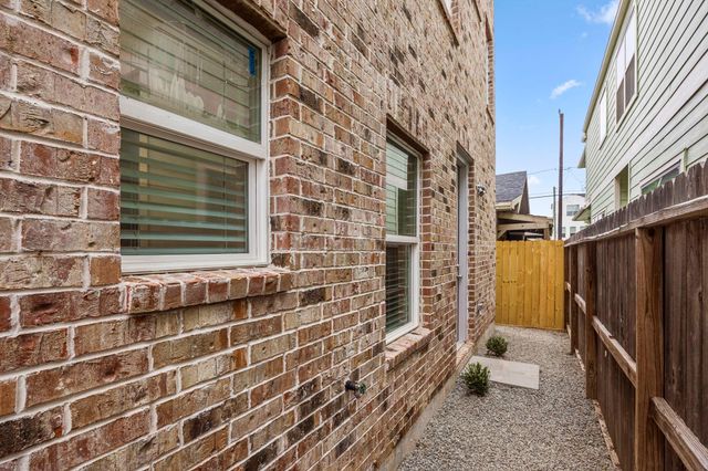 2310 Detering Street A, Houston, TX 77007