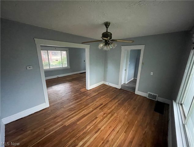 1178 E 147th Street, Cleveland, OH 44110