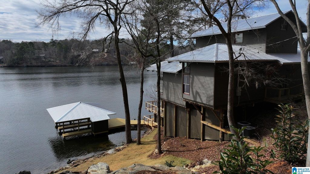180 GRAYS FERRY ROAD, Titus, AL 36080