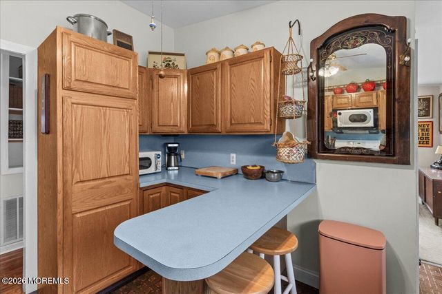17 Chestnut Hill Drive, Toms River, NJ 08755