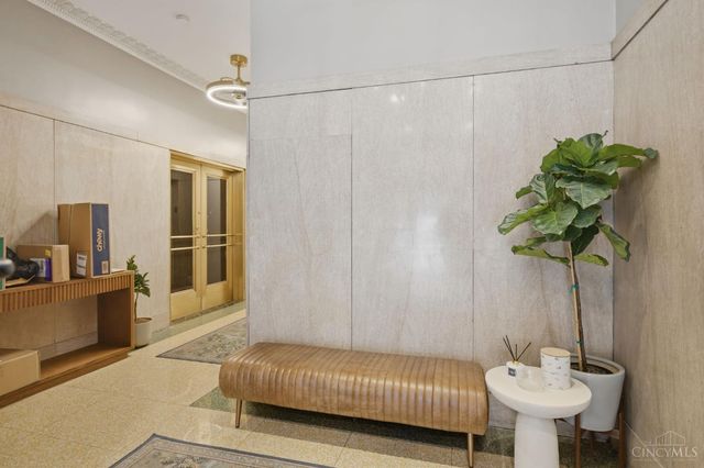 26 E Sixth Street, Cincinnati, OH 45202