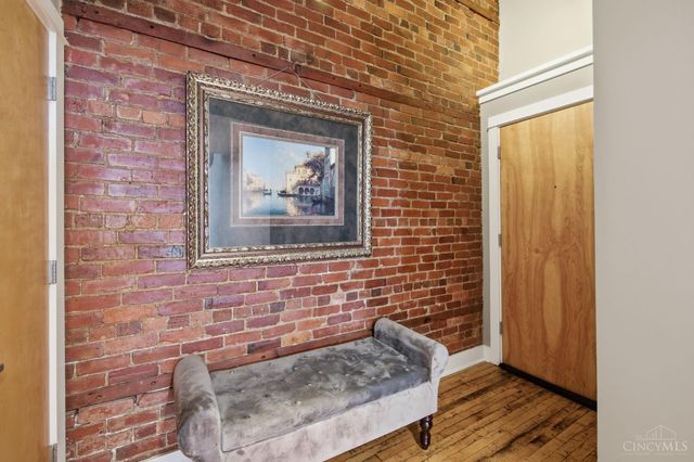 26 E Sixth Street, Cincinnati, OH 45202