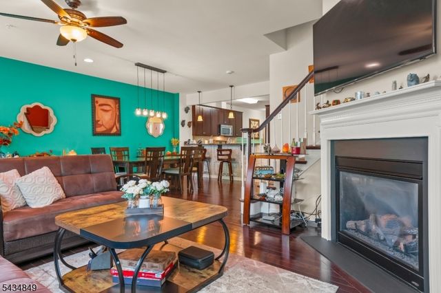 9 Mc Nish Way, West Caldwell Twp., NJ 07006