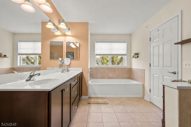 9 Mc Nish Way, West Caldwell Twp., NJ 07006