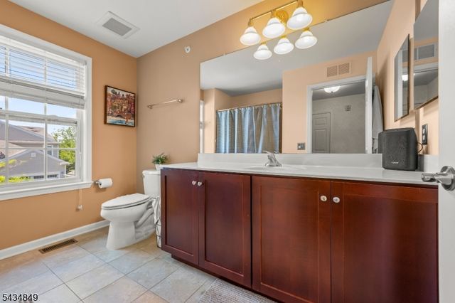9 Mc Nish Way, West Caldwell Twp., NJ 07006