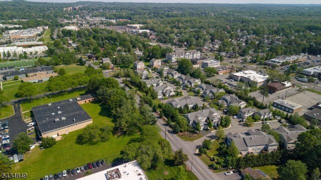9 Mc Nish Way, West Caldwell Twp., NJ 07006