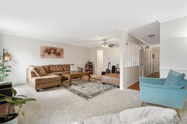 11721 Casa Grande Drive, St Louis, MO 63146