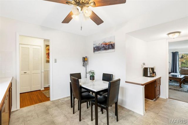 11721 Casa Grande Drive, St Louis, MO 63146