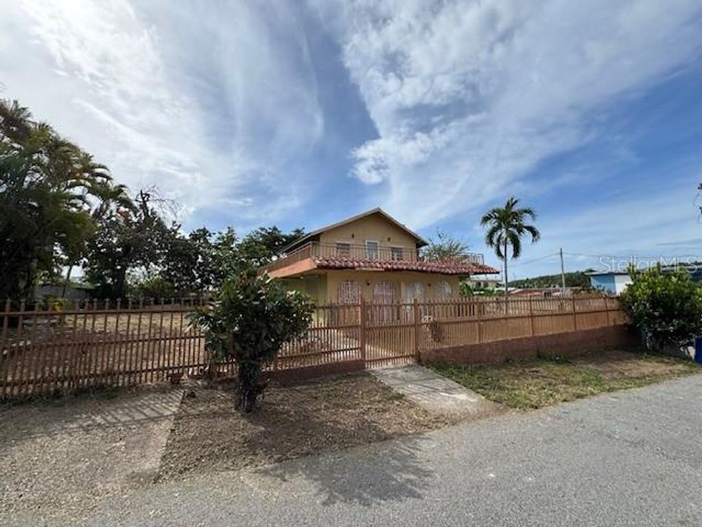 Image 1 of property listing at Calle 8 BO. PIEDRA AGUZA Casa 8, Juana Diaz, PR 00795