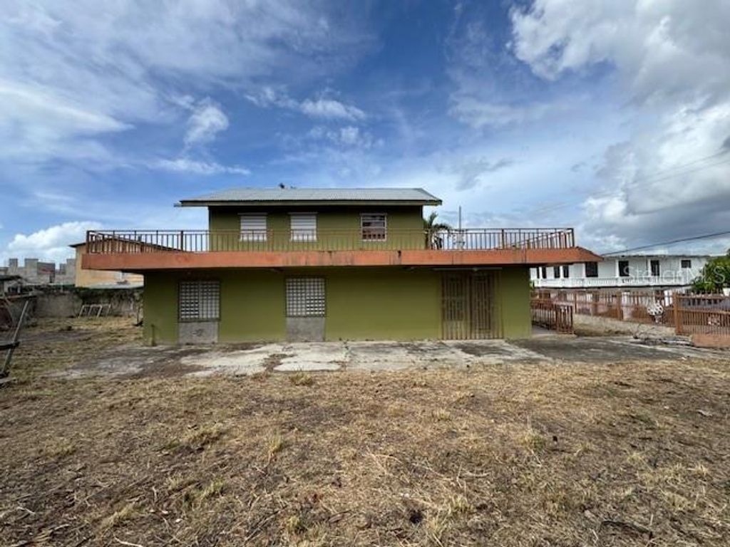 Image 11 of property listing at Calle 8 BO. PIEDRA AGUZA Casa 8, Juana Diaz, PR 00795