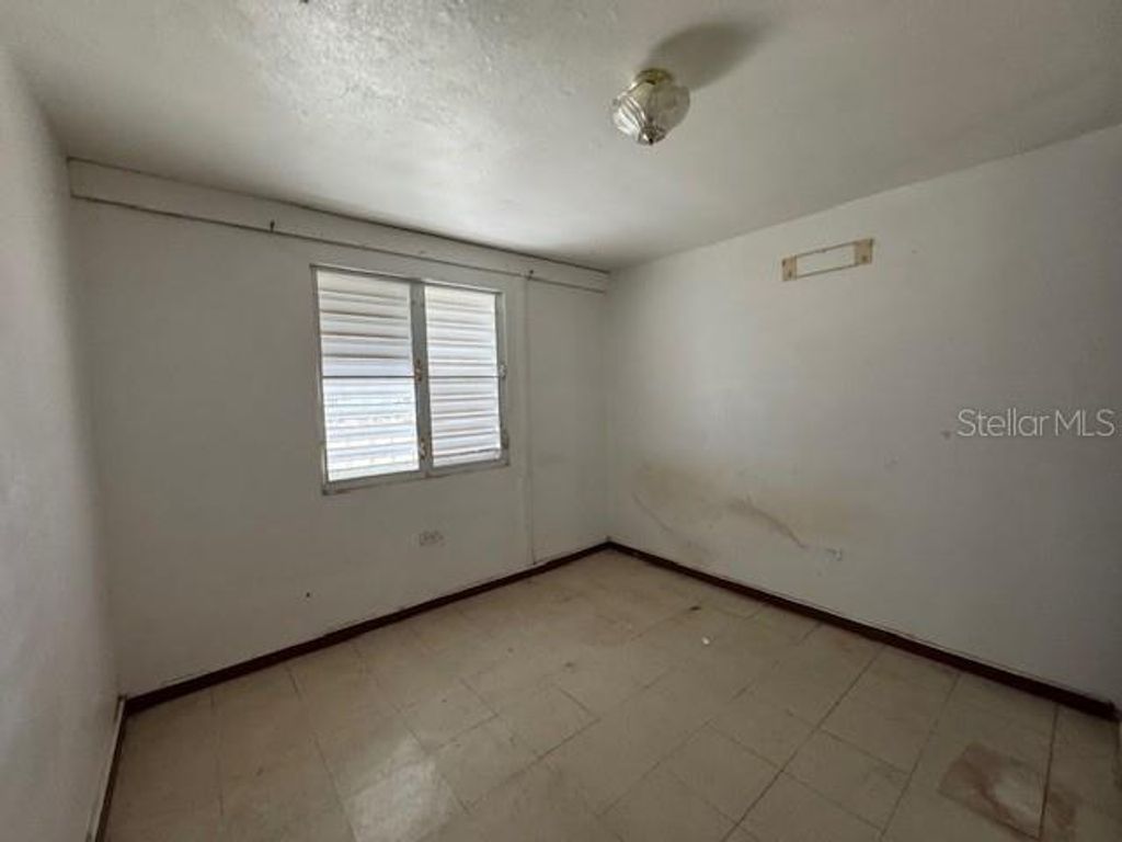 Image 15 of property listing at Calle 8 BO. PIEDRA AGUZA Casa 8, Juana Diaz, PR 00795
