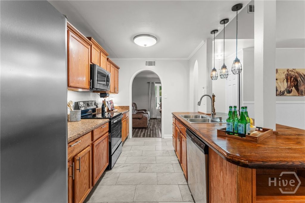 Image 18 of property listing at 212 Melrose Place, Rincon, GA 31326