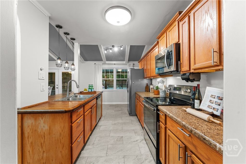 Image 19 of property listing at 212 Melrose Place, Rincon, GA 31326