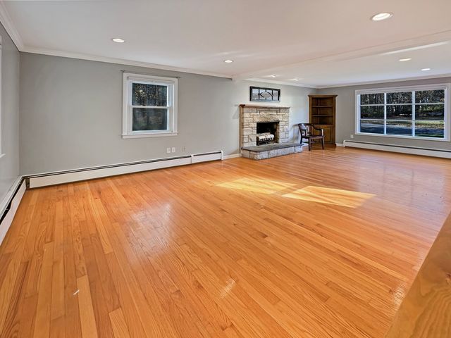 19 Center Drive, Ledyard, CT 06339