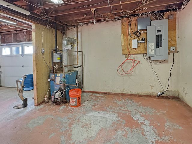 19 Center Drive, Ledyard, CT 06339