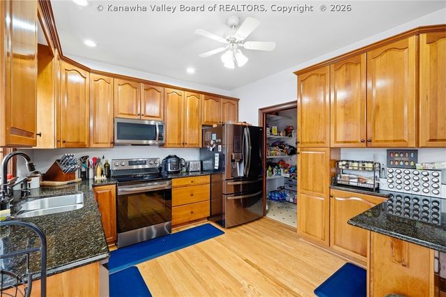 110 Southern Woods Drive, South Charleston, WV 25309