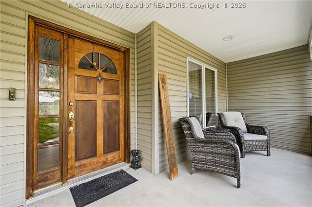 110 Southern Woods Drive, South Charleston, WV 25309