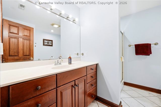 110 Southern Woods Drive, South Charleston, WV 25309