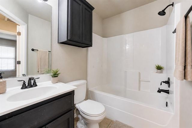 508 Manhattan Drive, Moore, OK 73160