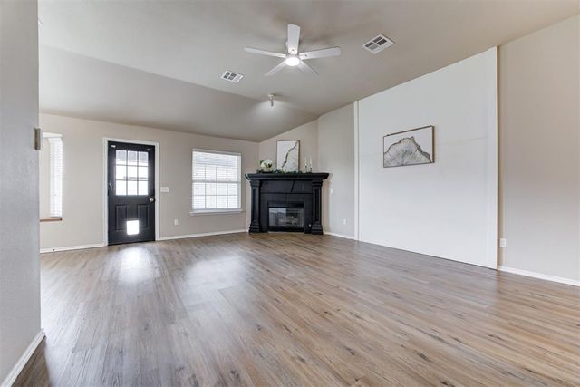 508 Manhattan Drive, Moore, OK 73160