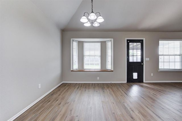 508 Manhattan Drive, Moore, OK 73160