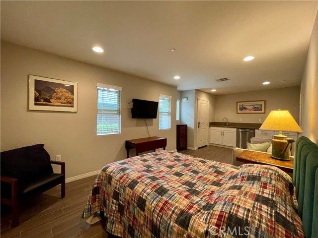 5550 Strand 101, Hawthorne, CA 90250