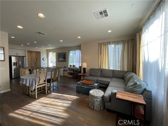 5550 Strand 101, Hawthorne, CA 90250