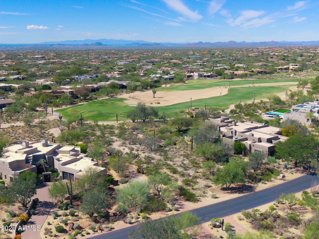 Image 6 of property listing at 10040 E HAPPY VALLEY Road 271, Scottsdale, AZ 85255