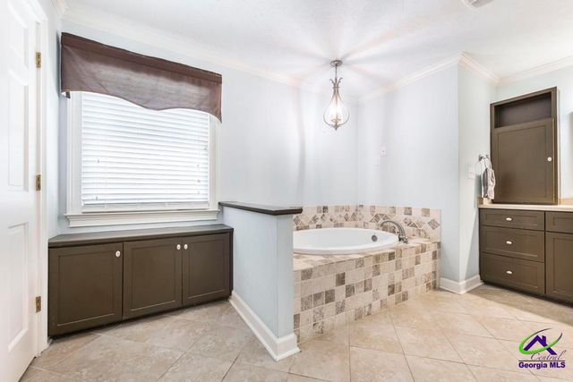 107 Fernwood Drive, Warner Robins, GA 31088