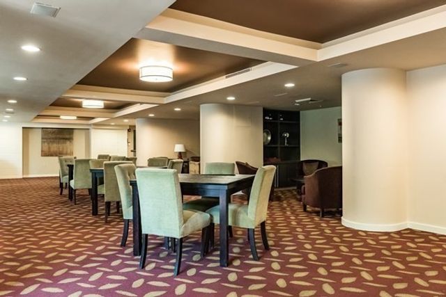 44 Washington St 1103, Brookline, MA 02445