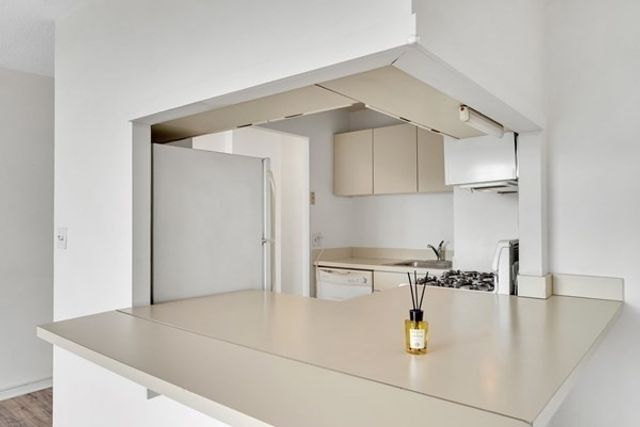 44 Washington St 1103, Brookline, MA 02445