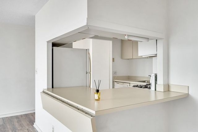 44 Washington St 1103, Brookline, MA 02445