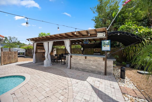 133 Nottingham Road, Royal Palm Beach, FL 33411