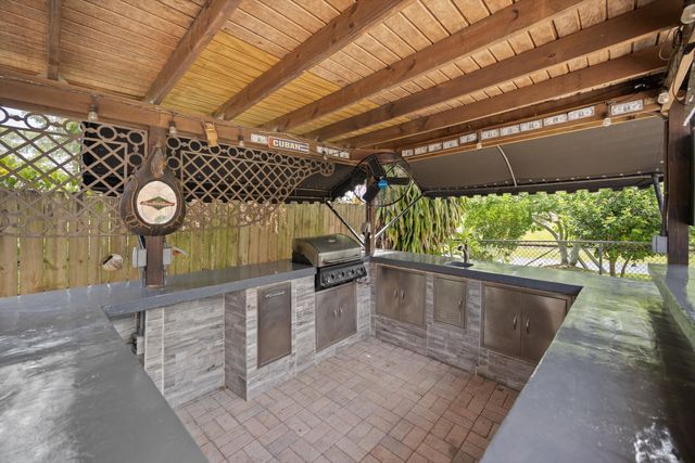 133 Nottingham Road, Royal Palm Beach, FL 33411
