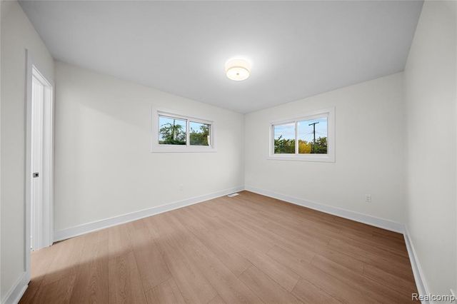 31202 Summer Lane, Fraser, MI 48026