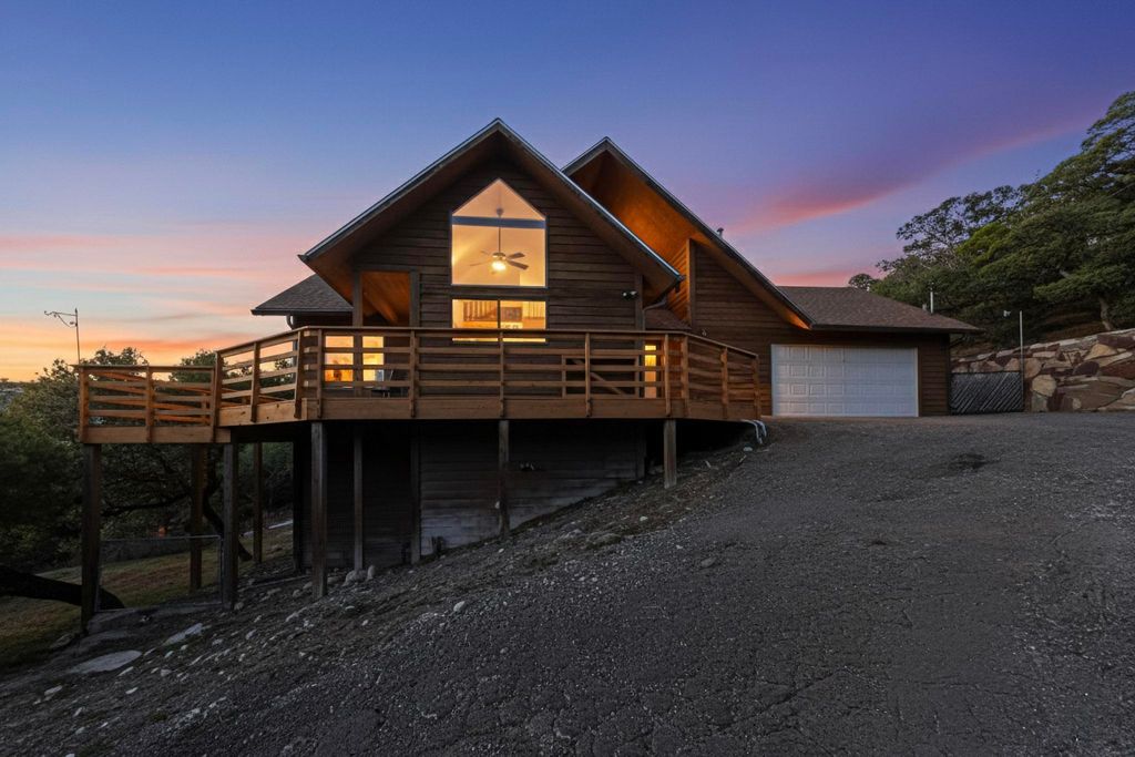 42 Campo Road, Tijeras, NM 87059