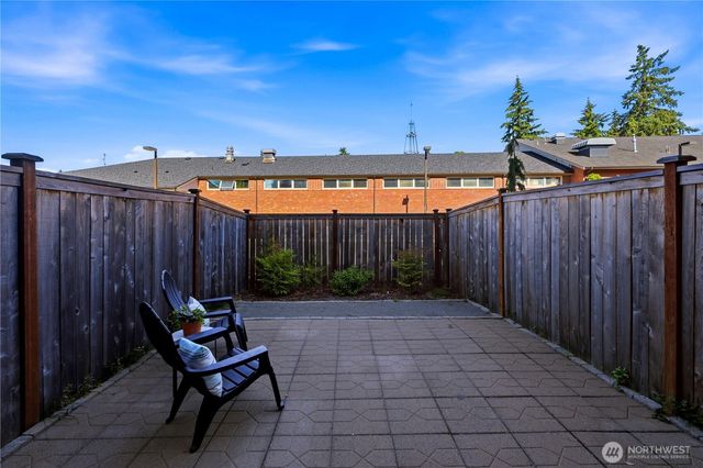 18128 1st Place SW, Normandy Park, WA 98166