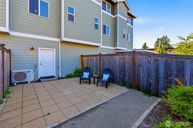 18128 1st Place SW, Normandy Park, WA 98166