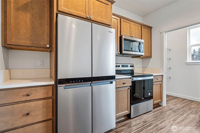 18128 1st Place SW, Normandy Park, WA 98166