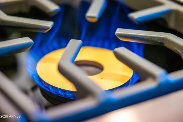 27589 N 61ST Place, Scottsdale, AZ 85266