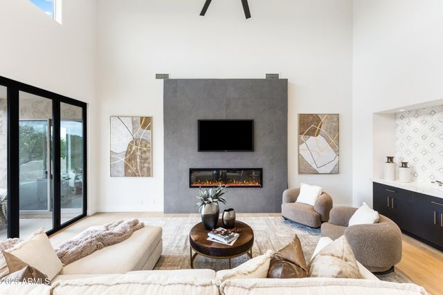 27589 N 61ST Place, Scottsdale, AZ 85266