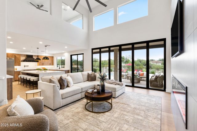 27589 N 61ST Place, Scottsdale, AZ 85266